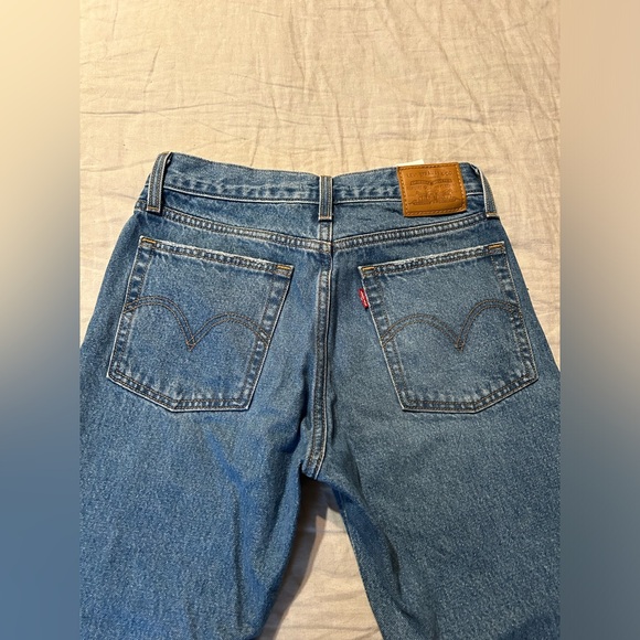 Levi’s Wedgie - Picture 2 of 4